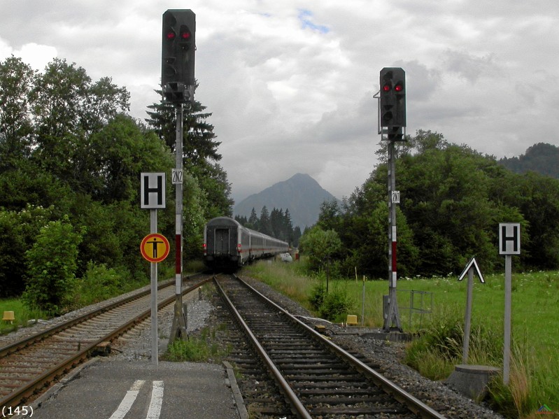 Bahn 145.jpg - Noch 6 km auf der eingleisigen Strecke bis Oberstdorf.